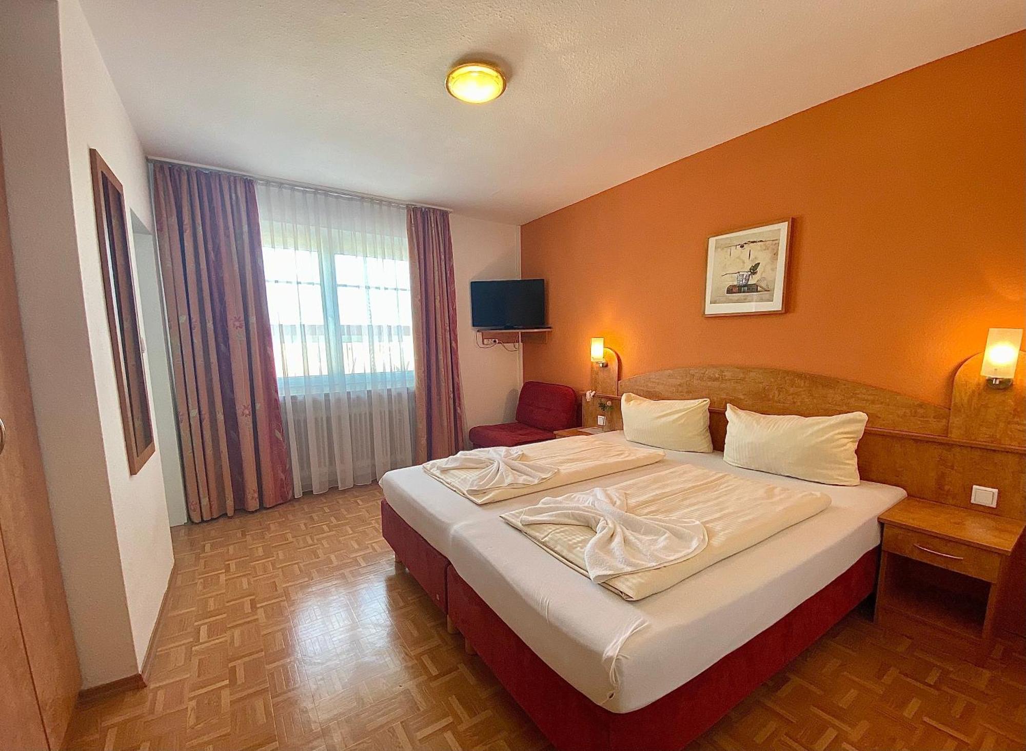 Rose Hotel 3*